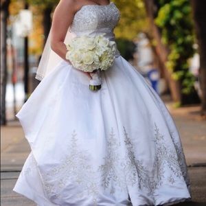 Wedding dress